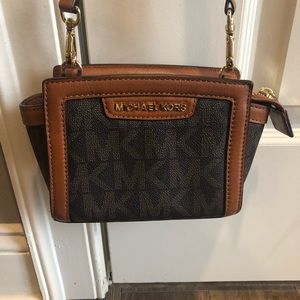 Michael Kors Crossbody Purse